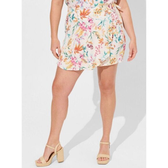 NWT Torrid LENY Wrap Plus Size 6X 30 SKORT Stretch SHORTS Skirt SARONG Gauze - Picture 1 of 12